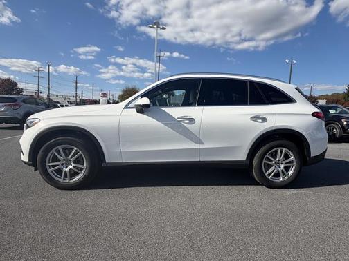 2026 Mercedes-Benz GLC 300 4MATIC