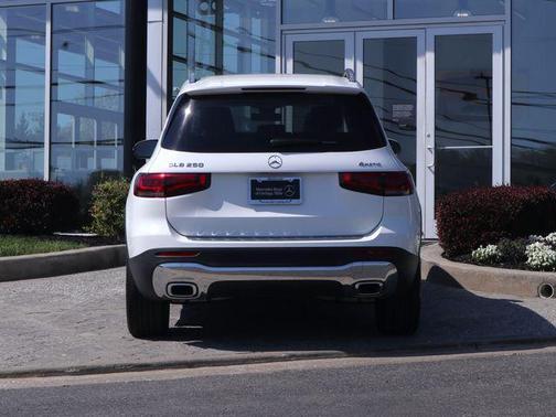 Polar White 2023 Mercedes-Benz GLB 250 4MATIC