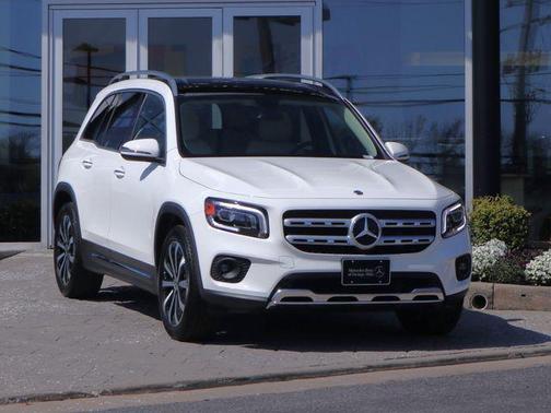 Polar White 2023 Mercedes-Benz GLB 250 4MATIC
