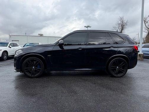 Black Sapphire Metallic 2018 BMW X5 M Base
