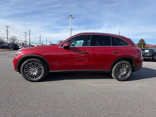 MANUFAKTUR Patagonia Red Metallic 2026 Mercedes-Benz GLC 300 4MATIC