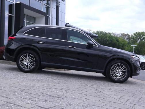 Black 2025 Mercedes-Benz GLC 300 4MATIC