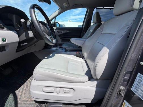 Gray 2021 Honda Pilot AWD EX-L