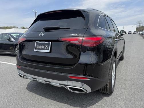 2025 Mercedes-Benz GLC 300 4MATIC