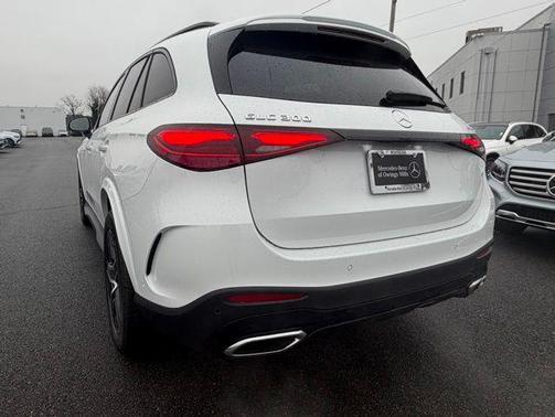Moonlight White 2026 Mercedes-Benz GLC 300 4MATIC