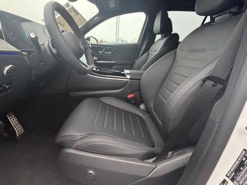 Moonlight White 2026 Mercedes-Benz GLC 300 4MATIC