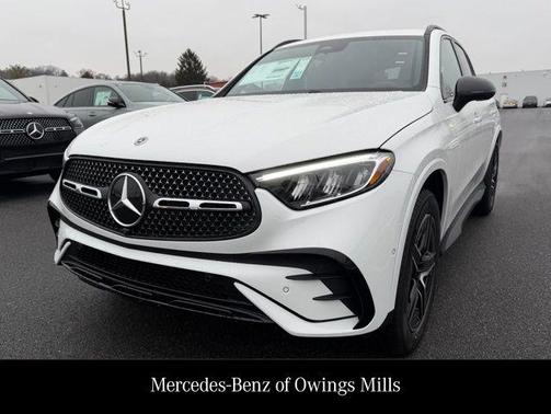 Moonlight White 2026 Mercedes-Benz GLC 300 4MATIC