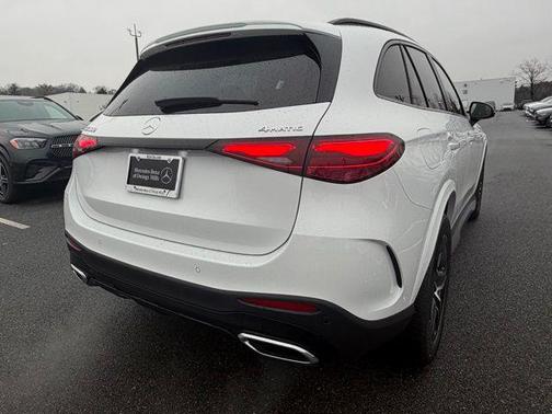 Moonlight White 2026 Mercedes-Benz GLC 300 4MATIC