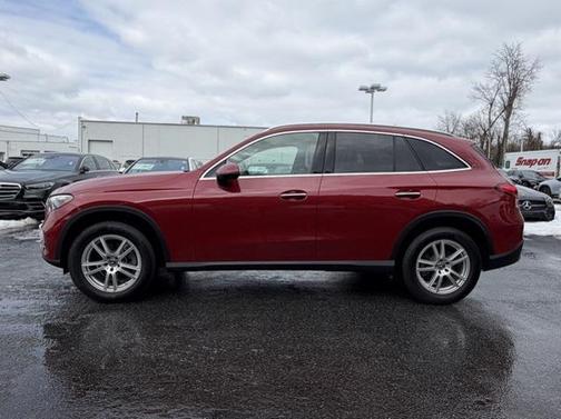 2025 Mercedes-Benz GLC 300 4MATIC