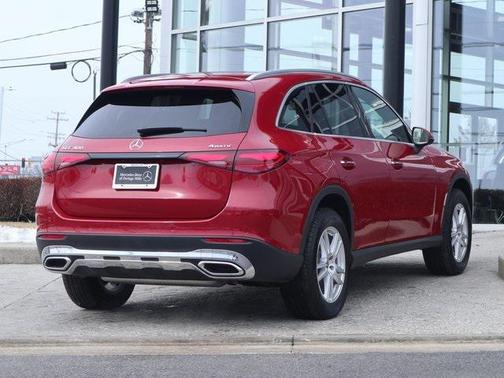 2025 Mercedes-Benz GLC 300 4MATIC