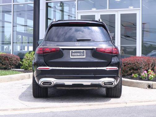 Black 2024 Mercedes-Benz Maybach GLS 600 4MATIC
