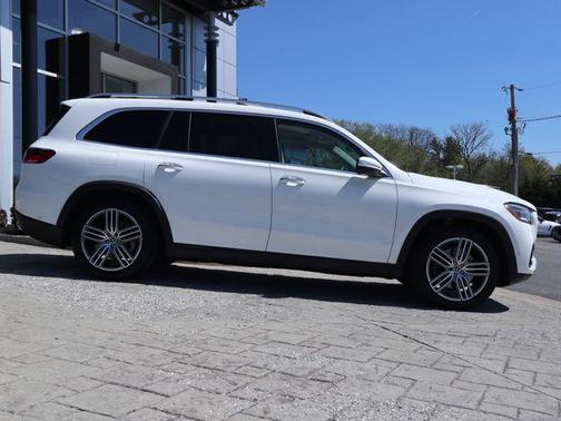 2024 Mercedes-Benz GLS 450 4MATIC