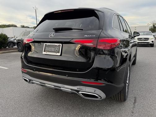 2026 Mercedes-Benz GLC 300 4MATIC