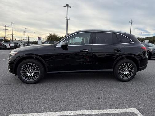 2026 Mercedes-Benz GLC 300 4MATIC