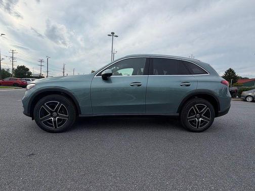 Silver 2027 Mercedes-Benz GLC 300 4MATIC