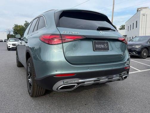 Silver 2027 Mercedes-Benz GLC 300 4MATIC