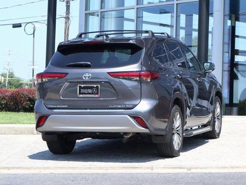 2022 Toyota Highlander Platinum