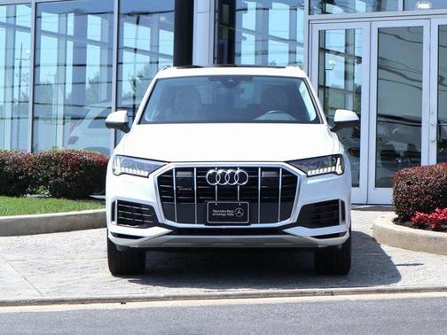 2024 Audi Q7 55 Premium Plus