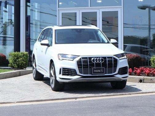 2024 Audi Q7 55 Premium Plus
