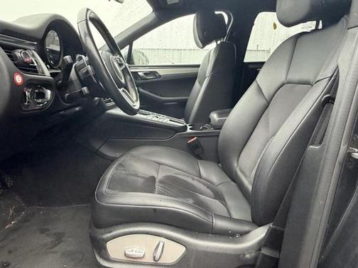 2019 Porsche Macan Base