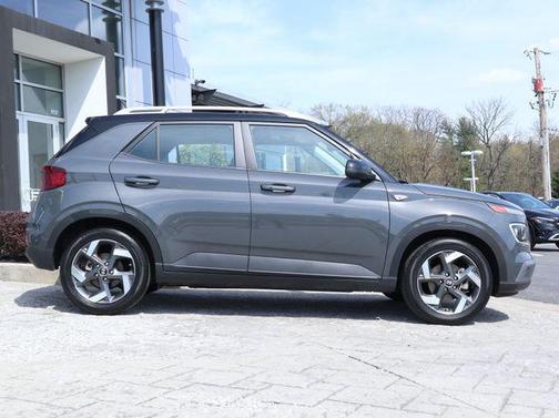 Ecotronic Gray 2023 Hyundai VENUE Limited