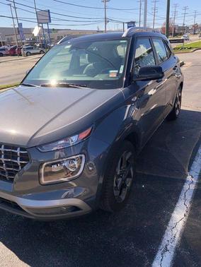 2023 Hyundai VENUE Limited