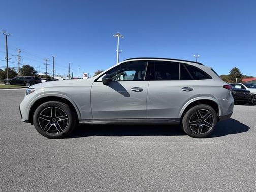 2026 Mercedes-Benz GLC 300 4MATIC
