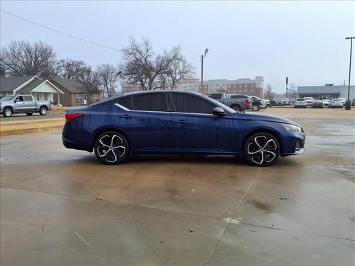 2024 Nissan Altima SR FWD