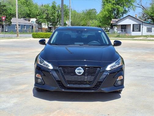 2022 Nissan Altima SR FWD