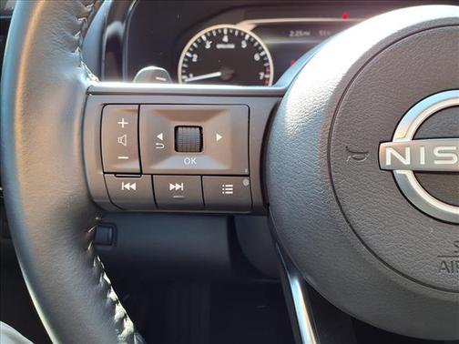 2024 Nissan Pathfinder SV FWD