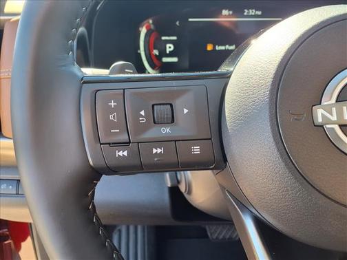 2025 Nissan Pathfinder Platinum FWD