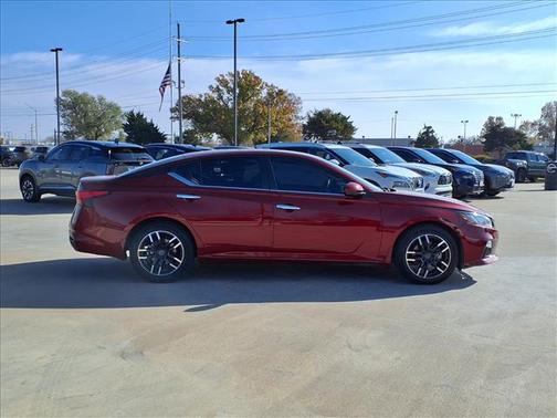 2022 Nissan Altima 2.5 SV