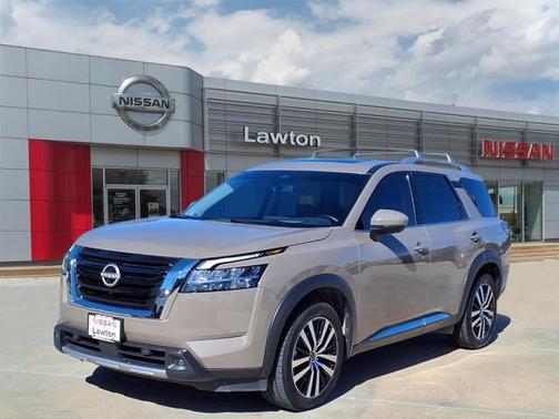 2023 Nissan Pathfinder Platinum FWD