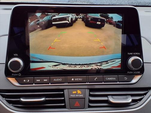 2025 Nissan Altima SR FWD