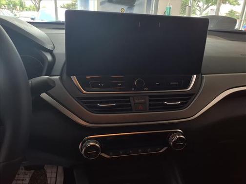 Tactical Grn/Super Black 2026 Nissan Altima SR FWD