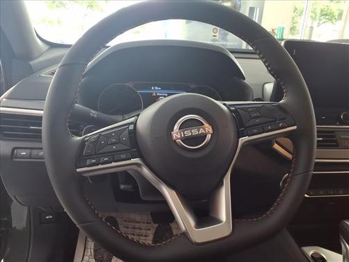 Tactical Grn/Super Black 2026 Nissan Altima SR FWD