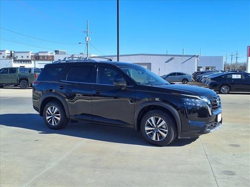 2025 Nissan Pathfinder SL 4WD