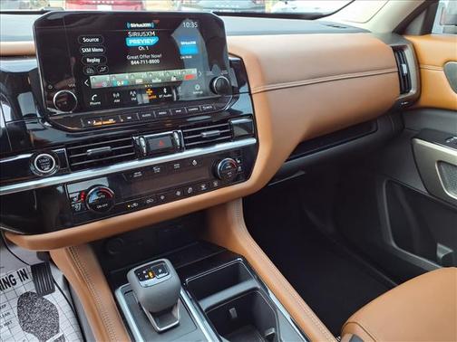 2024 Nissan Pathfinder Platinum FWD