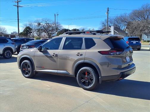 2025 Nissan Rogue Rock Creek