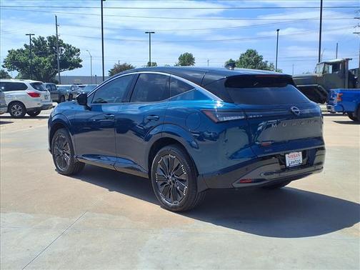 Aurora Blue/Super Black 2026 Nissan Murano Platinum