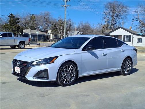 2024 Nissan Altima SR VC-Turbo FWD