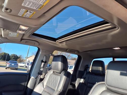 2024 Nissan Frontier SL