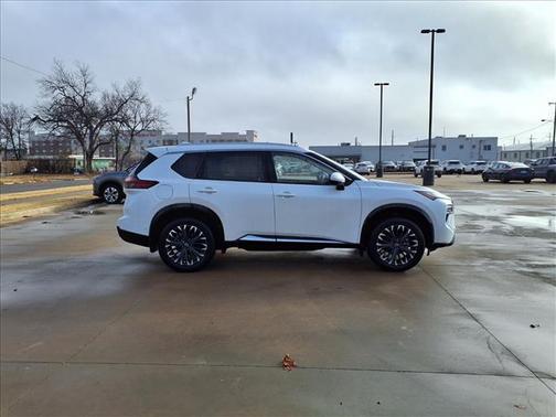 2024 Nissan Rogue Platinum