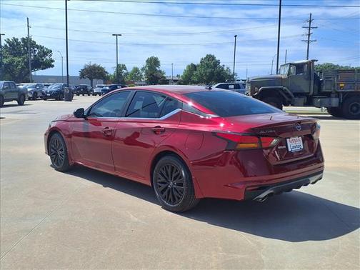 Scarlet Ember Tintcoat 2026 Nissan Altima 2.5 SV