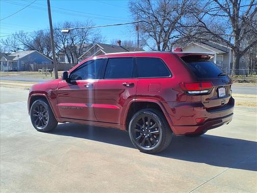2022 Jeep Grand Cherokee Laredo