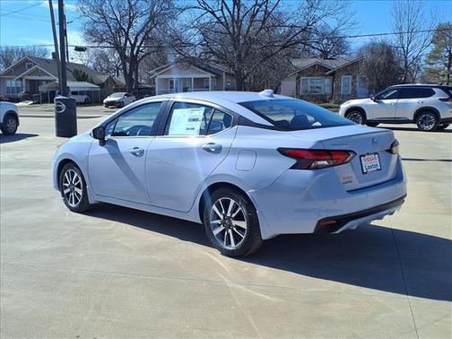 2025 Nissan Versa 1.6 SV