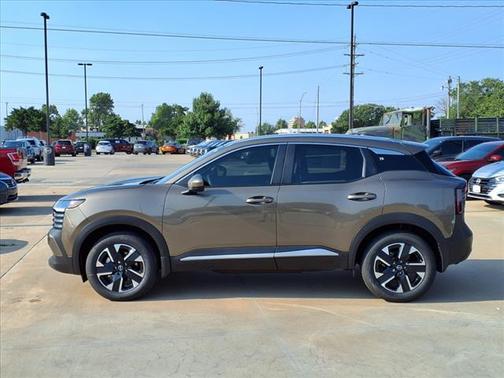 2025 Nissan Kicks SV