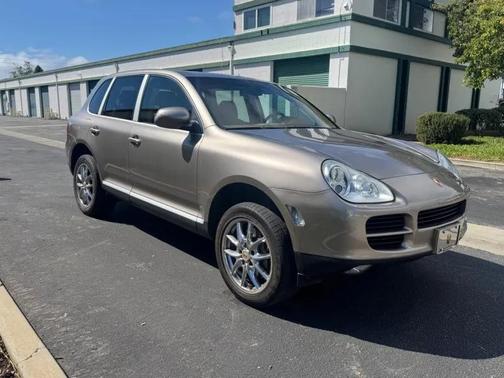 Beige 2004 Porsche Cayenne Cayenne