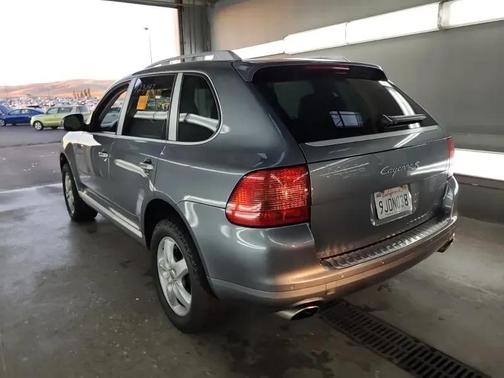 2005 Porsche Cayenne S