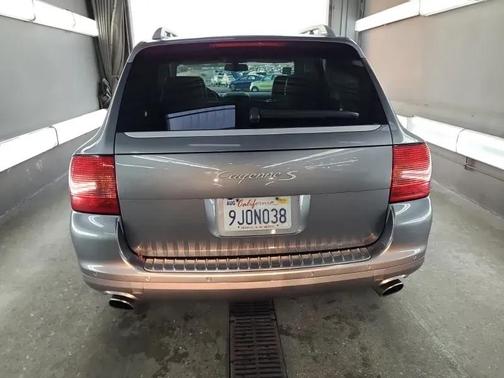2005 Porsche Cayenne S